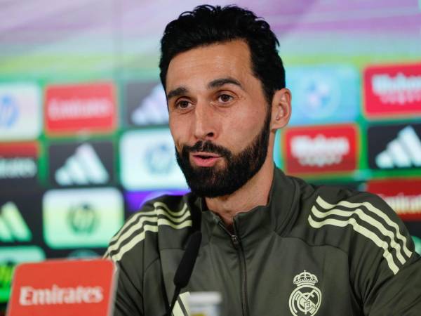 Álvaro Arbeloa sigue con la polémica de Vinícius Jr en partido ante Benfica.