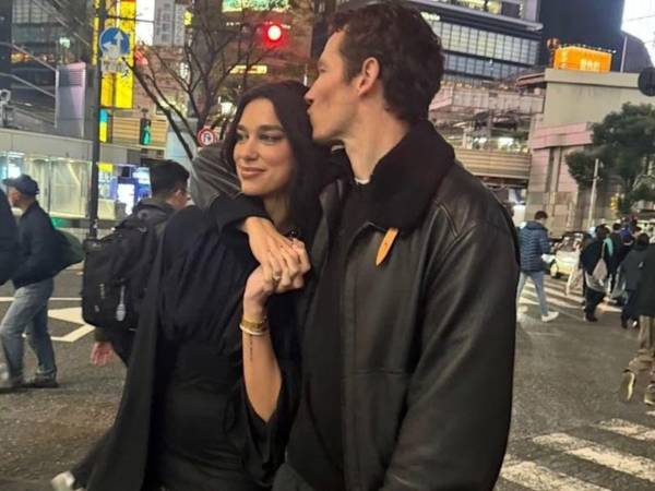 La prensa italiana lleva semanas publicando detalles sobre la boda de la cantante Dua Lipa y el actor británico Callum Turner.