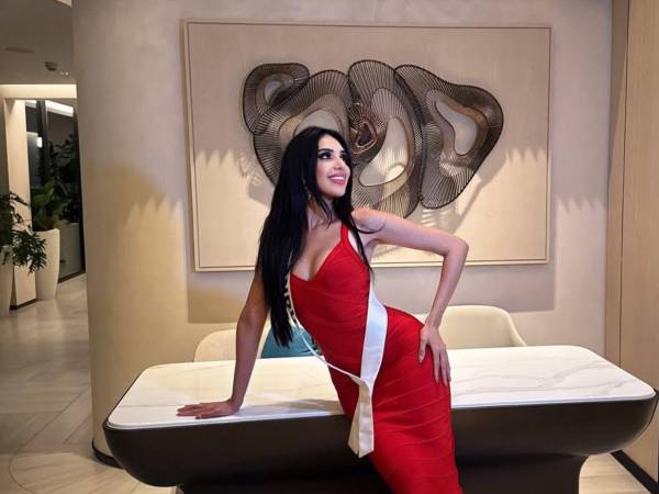 Durante el último día de actividades en Pattaya, Tailandia, las candidatas a Miss Universo 2025 disfrutaron de una cena de gala en el impresionante recinto de Thai, donde la belleza, la gastronomía y la cultura se fusionaron en un gran evento.