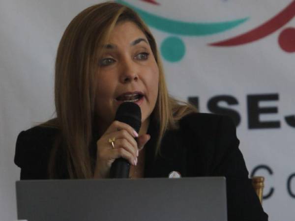 Ana Paola Hall dijo que citaron a la empresa ASD para pedir explicaciones por la paralización en la publicación de resultados.