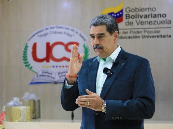 Maduro anunció un plan especial de retorno desde Chile mediante el programa Vuelta a la Patria, coordinado por Delcy Rodríguez.