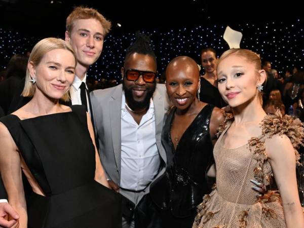 La trigésima primera edición de los galardones reunió en Santa Mónica a las principales figuras de cine y televisión, con Chelsea Handler como anfitriona por cuarto año consecutivo.