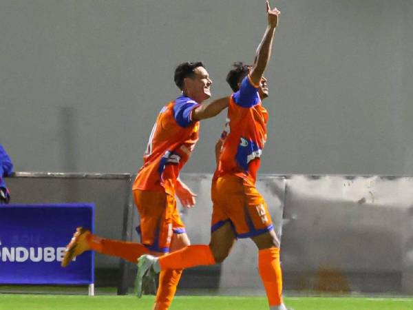 Imágenes del desarrollo del partido.