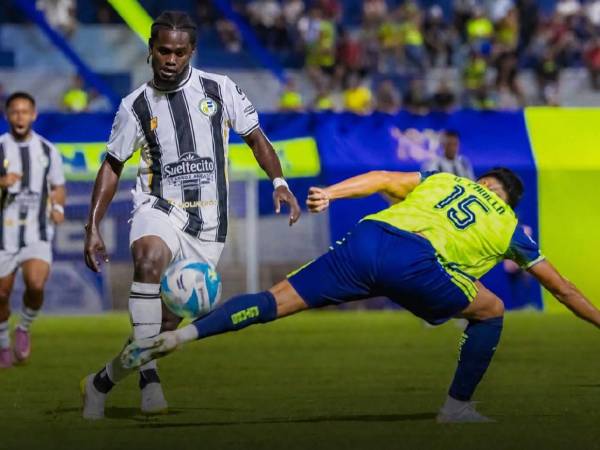 Imágenes del desarrollo del partido.