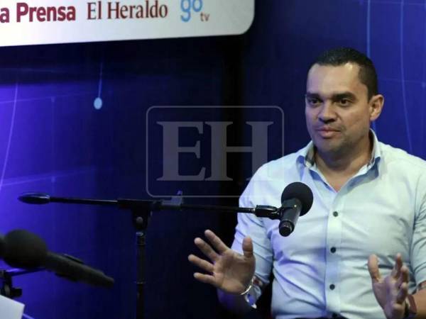 Sobre la política exterior, el congresista reiteró que su postura ha sido históricamente más cercana a Taiwán que a China.