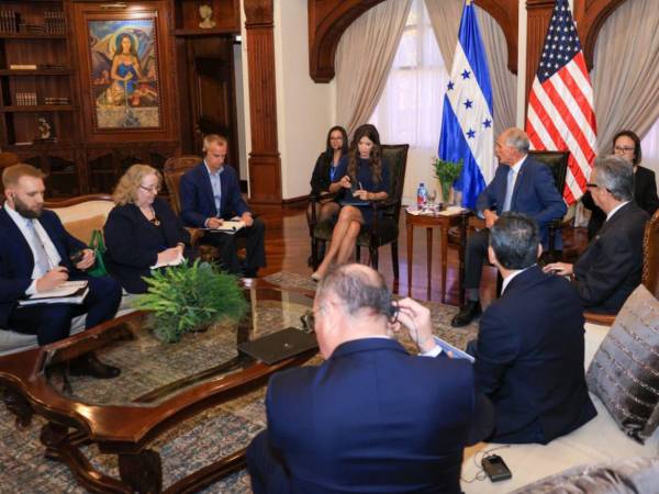 Kristi Noem se reunió el pasado domingo con el presidente Nasry Asfura para abordar temas estratégicos en el marco de la iniciativa Escudo de las Américas.