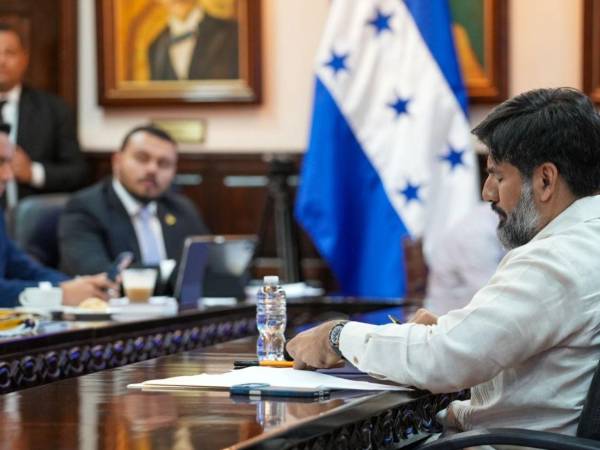 Los testigos cuestionaron la forma en que se llevaron a cabo investigaciones, así como presuntas presiones para alterar procesos fiscales.