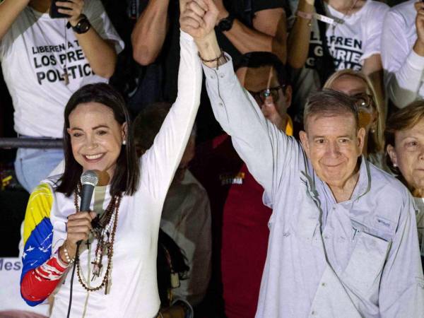 Machado agradeció a Trump y le dedicó el prestigioso galardón.