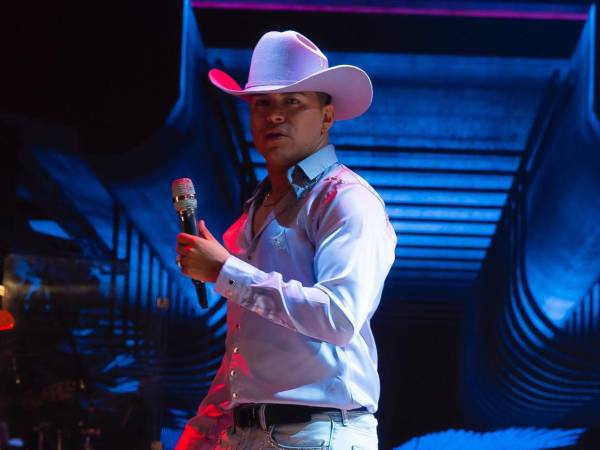 Yeison Jiménez, un famoso cantante de música popular colombiana, murió el sábado 10 de enero en un fatal accidente de avión cuando se dirigía a Medellín. Tras su fallecimiento circuló un video en el que confesó que soñó en tres ocasiones que iba a morir en un accidente aéreo.