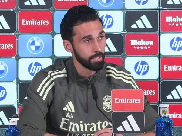 Álvaro Arbeloa durante la conferencia de prensa en la Ciudad Deportiva de Valdebebas.