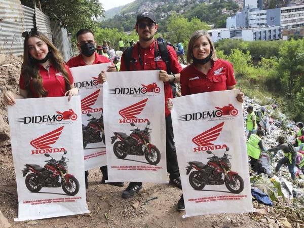 Didemo Honda e Inplasa entregaron más de 3,100 sacos plásticos a la Alcaldía Municipal del Distrito Central (AMDC) para fortalecer las jornadas de recolección de desechos sólidos en Tegucigalpa y Comayagüela.
