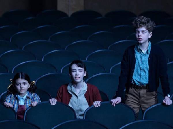 'It: Bienvenidos a Derry' (HBO, 26 de octubre) no es solo una precuela. Andy Muschietti revela que la serie diverge de la novela, explorando una historia nueva de Mike Hanlon y los orígenes del payaso.