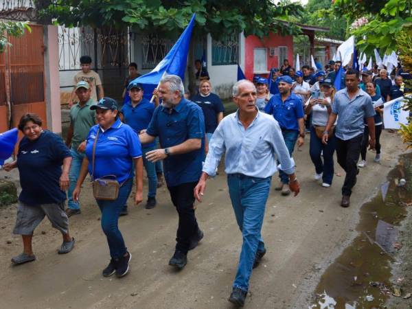 El candidato del Partido Nacional estuvo en varias colonias de San Pedro Sula.