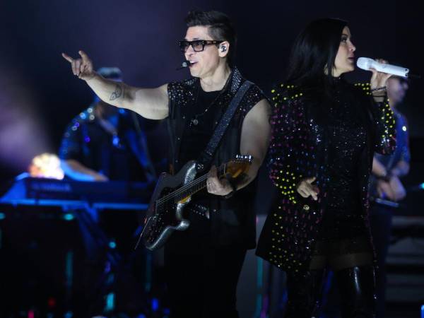 El Disco Stereo Tour llegó a Tegucigalpa el viernes por la noche como una cápsula del tiempo perfectamente curada.