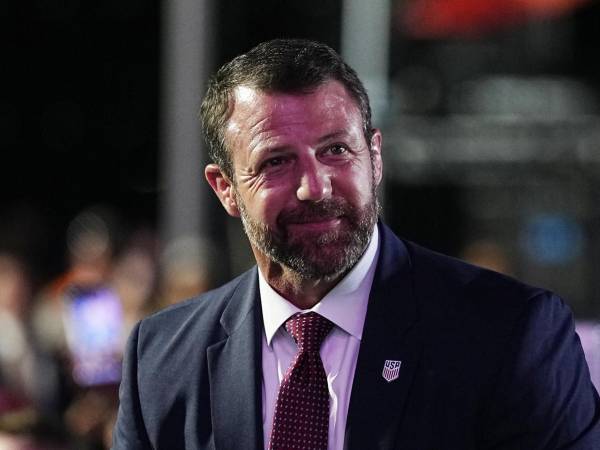 Son, sin duda, los mejores pilotos. Lograron que todo pareciera un aterrizaje rutinario. Mantuvieron la calma y el profesionalismo en todo momento, detalló Mullin.