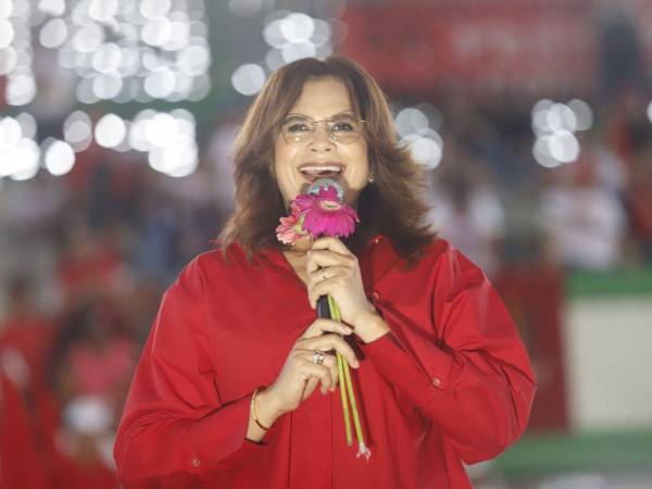 Rixi Moncada busca convertirse en la segunda presidenta de Honduras.