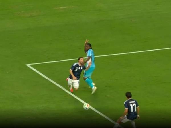 Video: El infantil penal de Christopher Meléndez contra Argentina