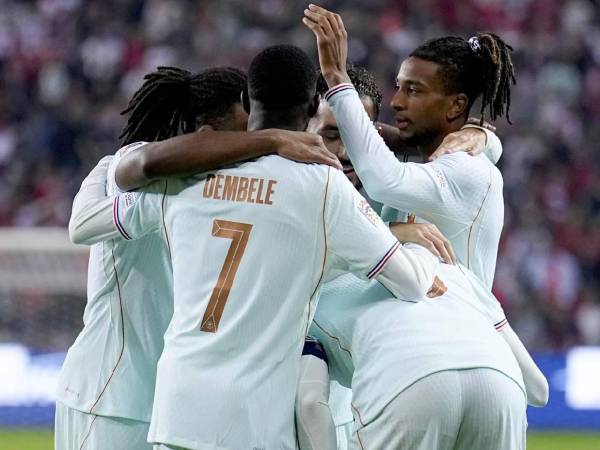 Así celebraron los futbolistas de Francia en único gol del partido.
