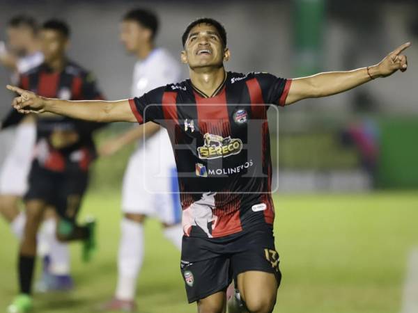 El Choloma pegó ante el Victoria y sigue en la lucha por el no descenso.