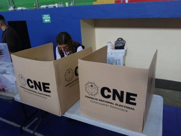 El censo electoral para los comicios generales de 2025 fue de más de 6.5 millones de votantes habilitados a nivel nacional y en Estados Unidos.