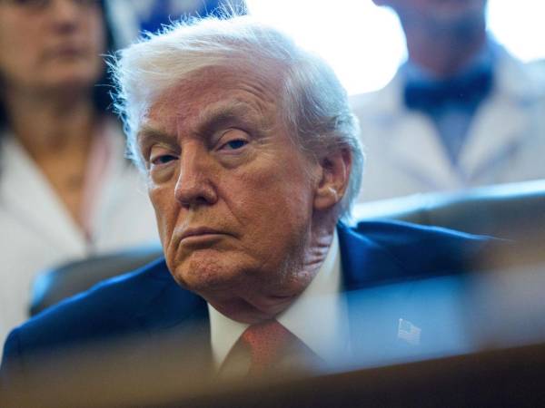 Trump ordenó el martes bloquear la entrada y salida de Venezuela de todos los petroleros sancionados por Estados Unidos.