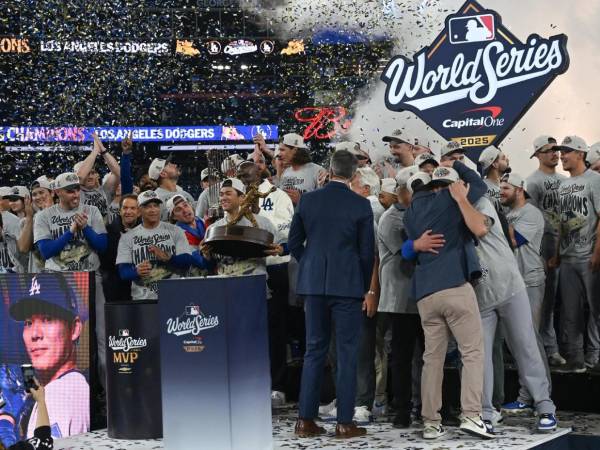 Dodgers ganan las Grandes Ligas por segundo año consecutivo ante Azulejos de Toronto