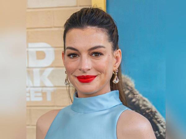 La actriz Anne Hathaway estrena este viernes el thriller psicológico Verity: La sombra de un engaño, en el que comparte créditos con Dakota Johnson y Josh Harnett.