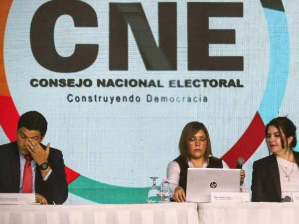 Los consejeros del CNE sostuvieron una reunión la noche de este 16 de diciembre.