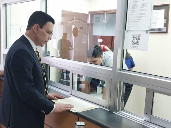 Dagoberto Aspra interpuso en la Secretaría General de la Corte Suprema de Justicia (CSJ), una querella contra Marlon Ochoa.