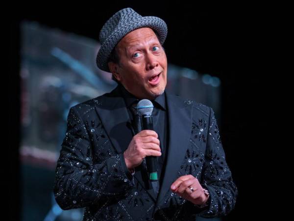 Patricia Azarcoya ha presentado la solicitud de divorcio de Rob Schneider tras 15 años de matrimonio. La actriz mexicana, de 37 años, formalizó la petición el 8 de diciembre de 2025 ante las instancias judiciales correspondientes, según revelan documentos del proceso.