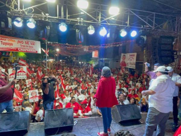 Como aspirante a la presidencia de la República, Maribel Espinoza, invita a los hondureños a transformar juntos el país.