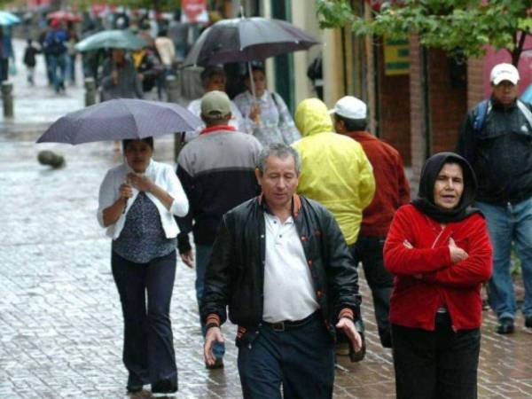 Las condiciones de lluvias y las bajas temperaturas permanecerán durante las próximas 72 horas.