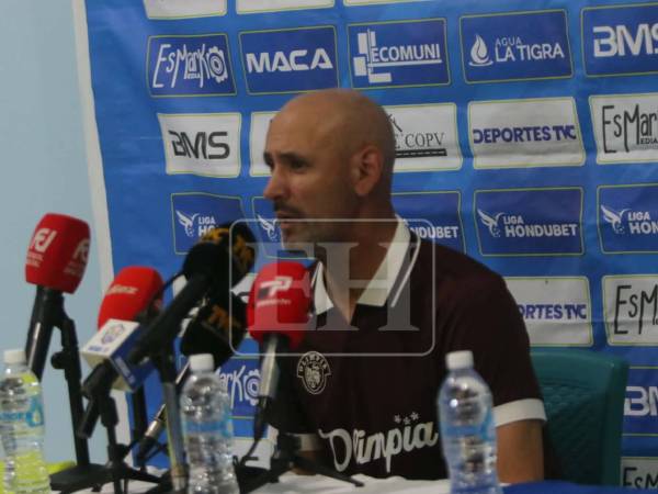 Eduardo Espinel habló ante los medios tras el 1-1 ante Olancho FC.