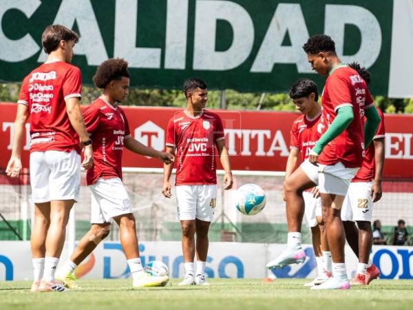 Imágenes del desarrollo del partido.