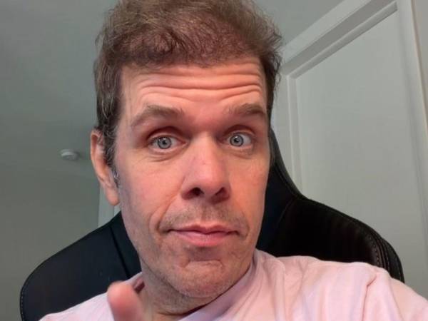El entorno cercano de Perez Hilton difundió este sábado un nuevo parte médico y pidió respeto a la privacidad familiar mientras continúa la recuperación del comunicador.