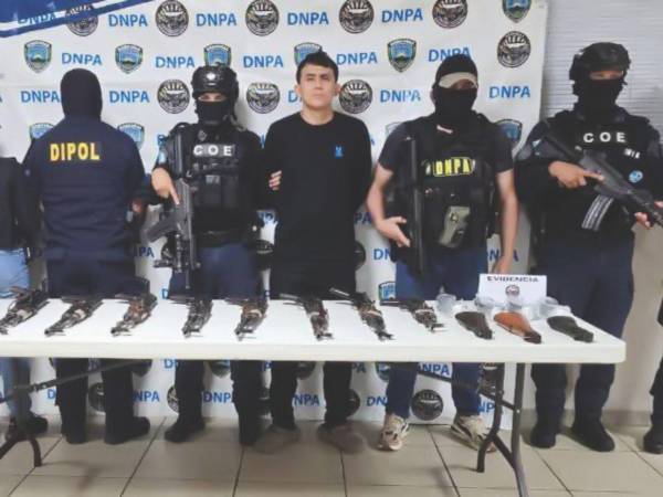 Richar Daneri Gonzales fue detenido en posesión de un arsenal en El Progreso, Yoro.