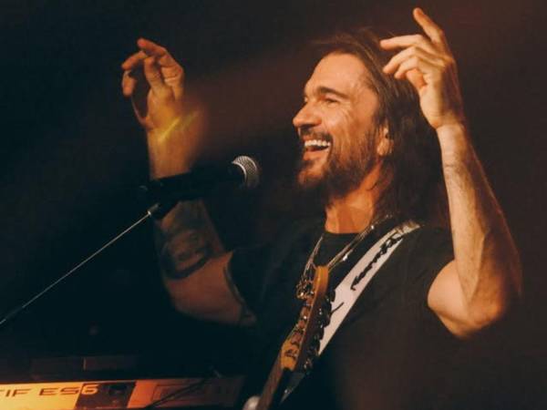 “Ustedes siempre llenan de vida mis canciones. Emocionado de regresar pronto a cantar juntos”, Juanes se alista para volver a Honduras con su Latam Tour 2025, que recorrerá las principales ciudades de América Latina, incluyendo Ciudad de Guatemala, San Salvador, Tegucigalpa, La Paz, Santa Cruz, Montevideo, Buenos Aires, Mendoza, Córdoba, Rosario y Ciudad de Panamá.