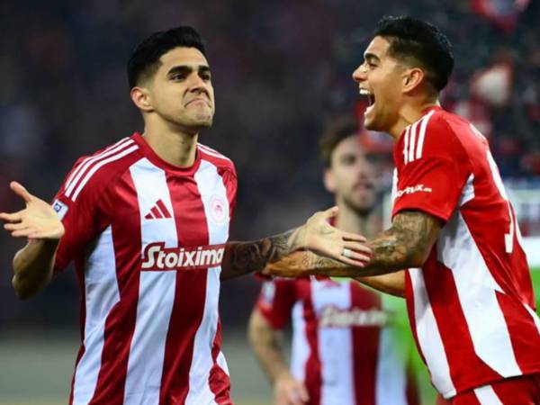 Luis Palma rompió la racha negativa sin goles al estrenarse con su primer tanto con Olympiacos de la primera división de Grecia. ¡Celebración a lo Cristiano Ronaldo!
