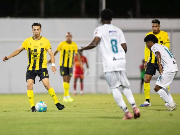 Real España sigue como líder del torneo Clausura pese al empate ante Platense.