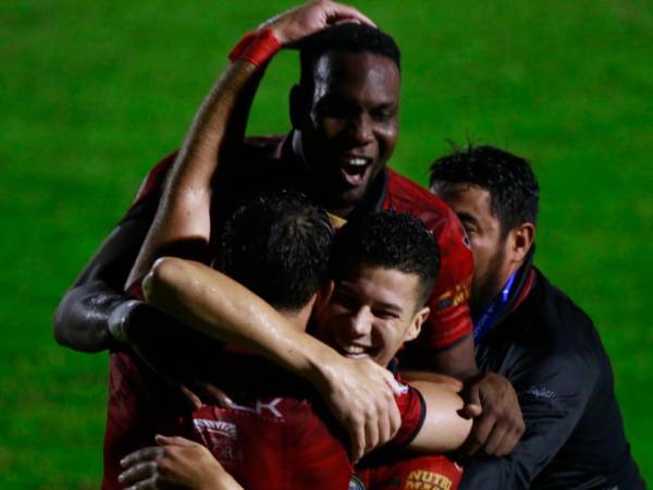 Jhoan Quejada anotó el primer gol del triunfo del Choloma ante el Estrella Roja.