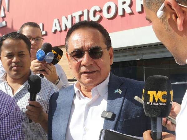 Los miembros de la Asamblea General del Consejo Nacional Anticorrupción (CNA) aseguraron que el mottivo de la reunión no era destituir a Gabriela Castallanos.