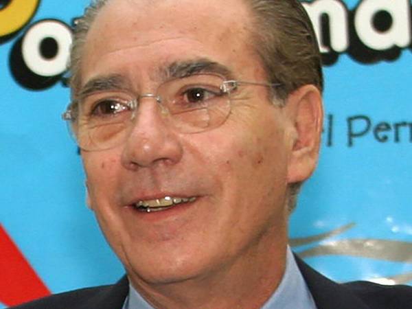 Estuvo casado durante casi medio siglo con la actriz Maleni Morales.