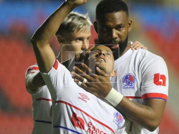 Imágenes del desarrollo del partido.