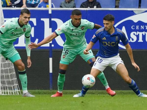 Kervin Arriaga fue fundamental en el triunfo del Levante sobre Real Oviedo.