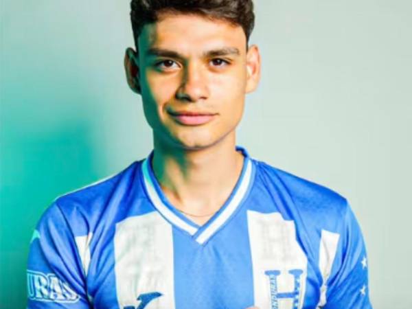Irving Matheus es un joven hondureño, hijo de padres brasileños, que su sueño es portar la camisa de la Selección de Honduras y representar a los catrachos en el fútbol.