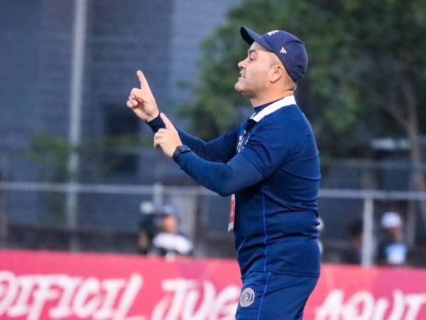 La afición azul salió enfurecida tras esta dolorosa derrota.