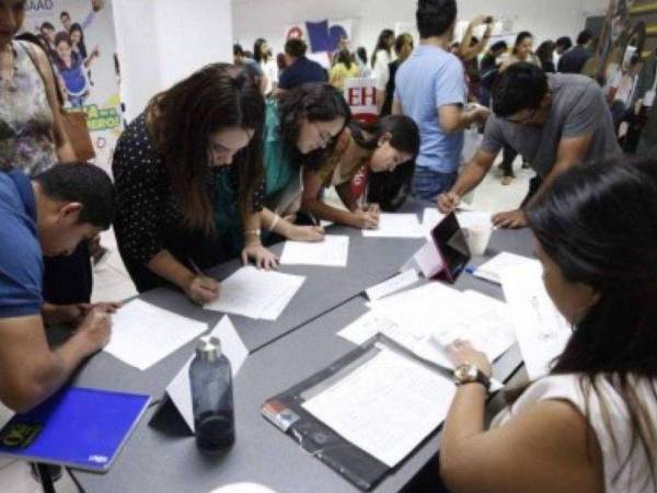 Cada año la Vicerrectoría de Internalización de la UPNFM realiza la jornada informativa para dar a conocer las opciones de becas en el extranjero.