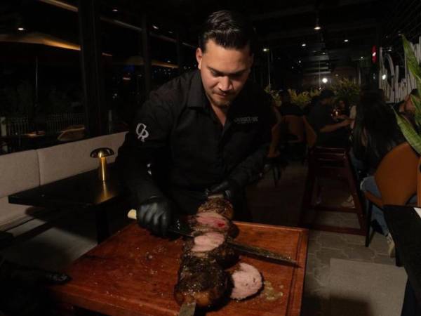 El velatorio del creador de contenido Hernán Martínez se realiza este domingo en Cofradía, Cortés, luego de su fallecimiento el sábado 18 de abril a causa de una lesión cerebral derivada de un accidente de tránsito en Tegucigalpa.