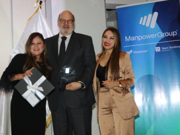 Más de 40 líderes empresariales de distintos sectores productivos fueron reconocidos por su trayectoria, visión estratégica y contribución al desarrollo económico de Honduras durante la primera edición de los galardones organizados por Manpower Group y Brain Consulting Group.
