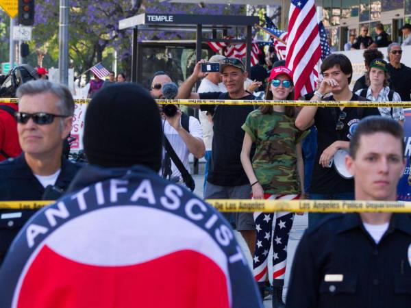 Trump designa como organización terrorista doméstica al movimiento Antifa